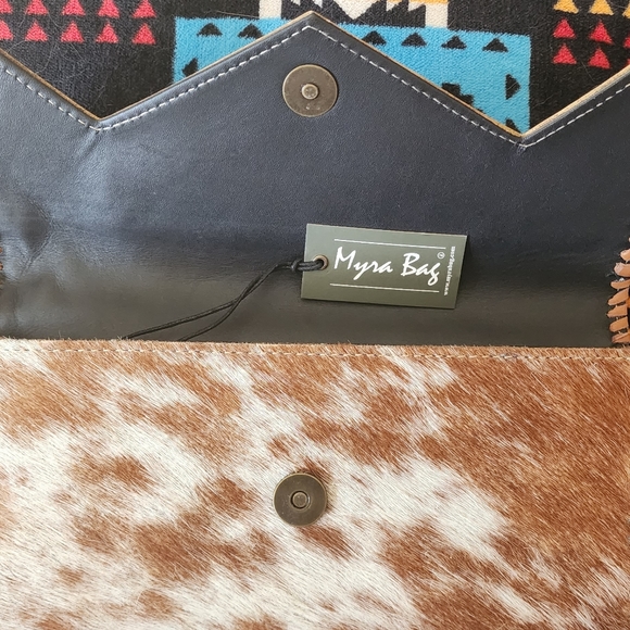 NWT Myra clutch/wallet - Picture 4 of 4